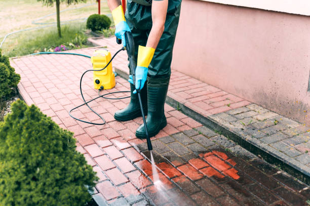 Best Garage Pressure Washing  in Silver Bay, MN